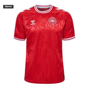 danmarks herrelandshold, EM fodbold 2024, Danmarks landsholdstrøje, den nye fodbold trøje, danmark fodbold, EM tyskland, Hummel, DBU, fodboldtrøje, bedste fodboldtrøjer, danmarks herrelandshold, EM fodbold 2024, Danmarks landsholdstrøje, den nye fodbold trøje, danmark fodbold, EM tyskland, Hummel, DBU, fodboldtrøje, bedste fodboldtrøjer